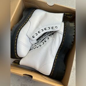 Dr. Martens Sinclair Platform Boots Size 8 White Leather